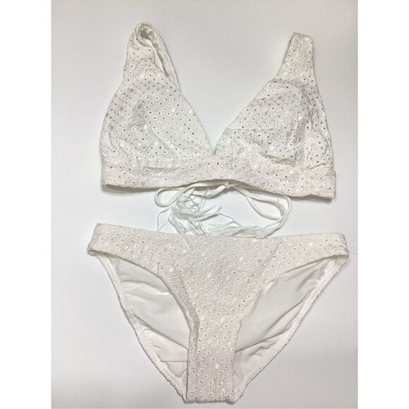New. Pilyq white bikini set. S-bottom/D-cup top. Retails $149 - Picture 11 of 14